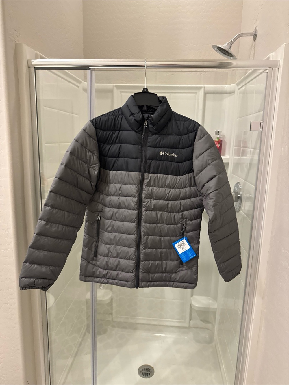 Columbia Men's Gray & Black Packable Puffer Jacket